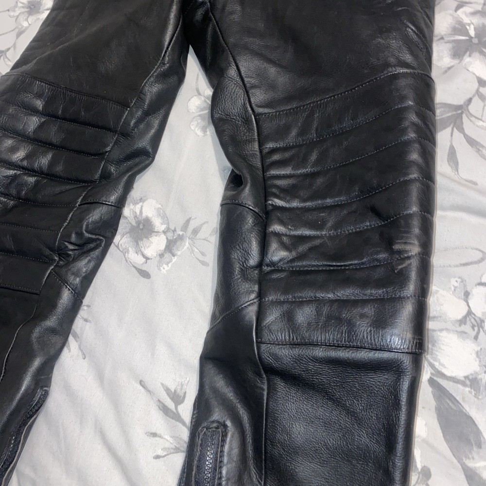 J & S BLACK LEATHER BIKER TROUSERS SIZE 32