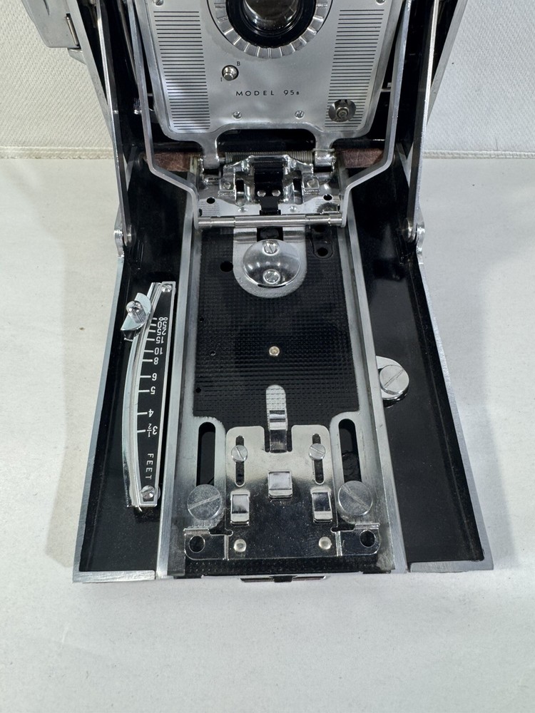 Great Condition Polaroid Land Camera Speedliner Model 95B W/Original Box