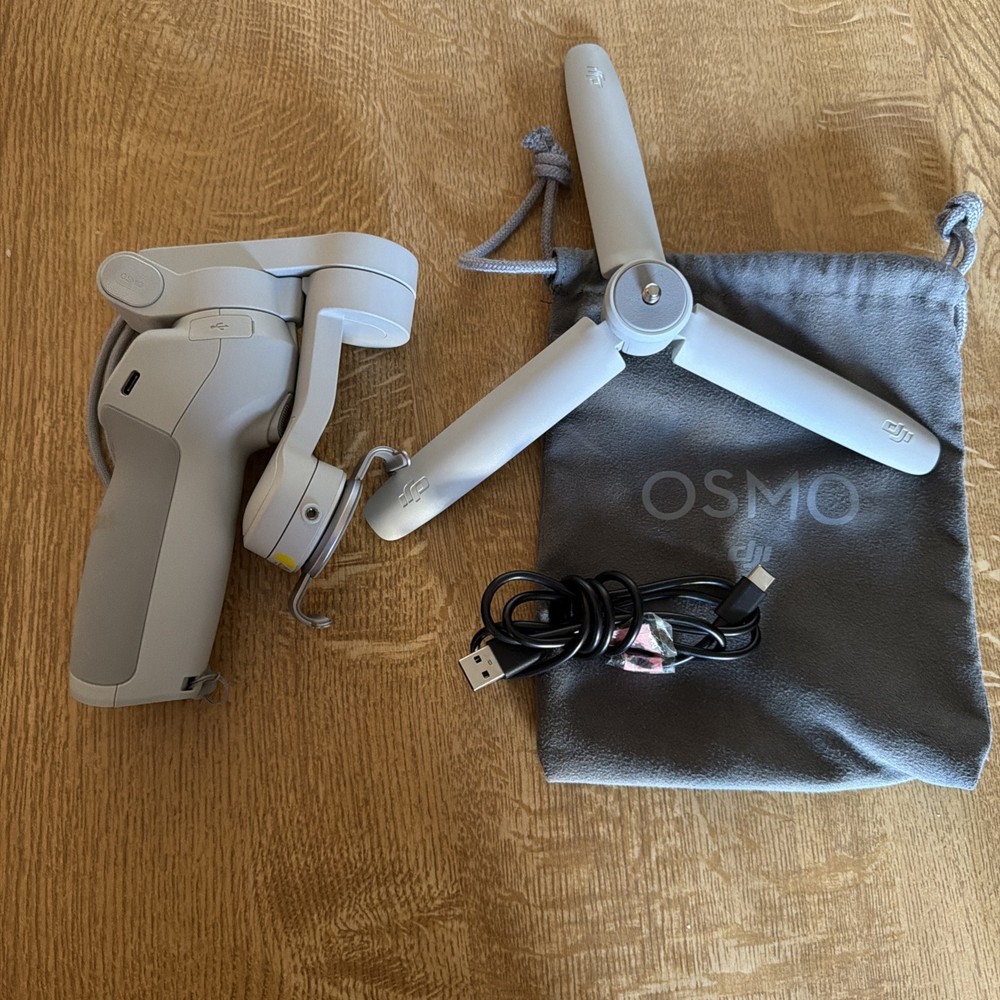DJI Osmo Mobile 3 Smartphone Gimbal Stabiliser Complete Kit With Draw String Bag