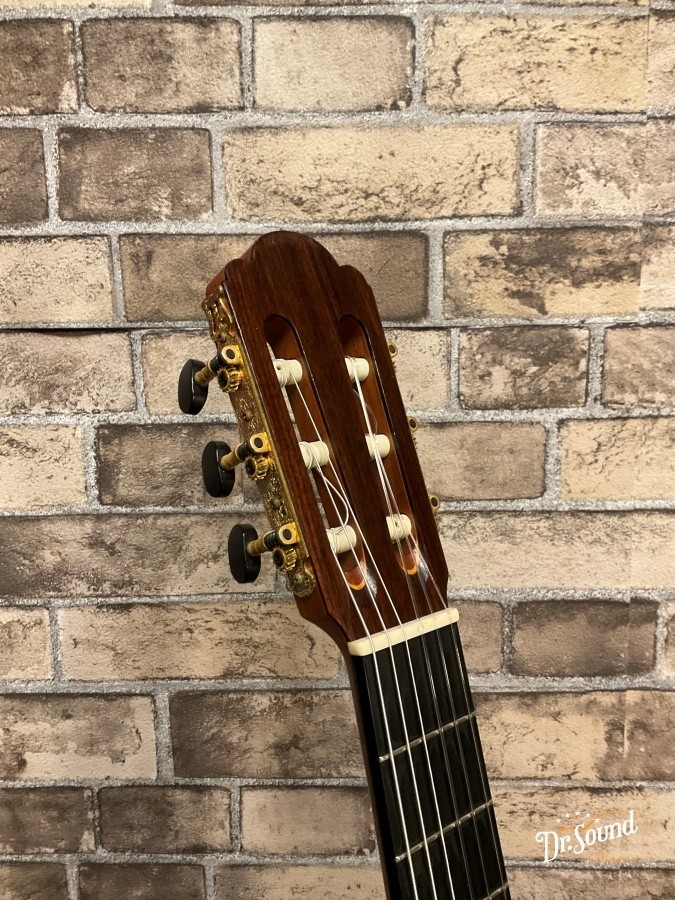 Yoshimasa Kuroda Torres Model 2004 classical guitar