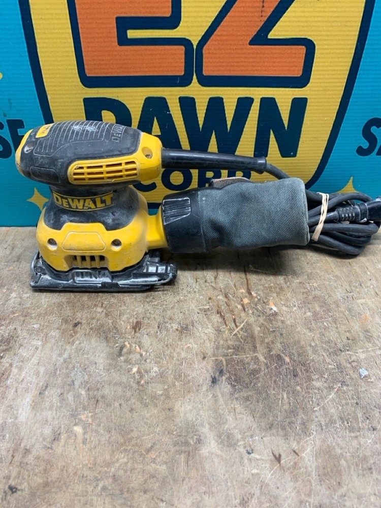 DEWALT DWE6411 Corded Electric Palm Sander (E10048819)