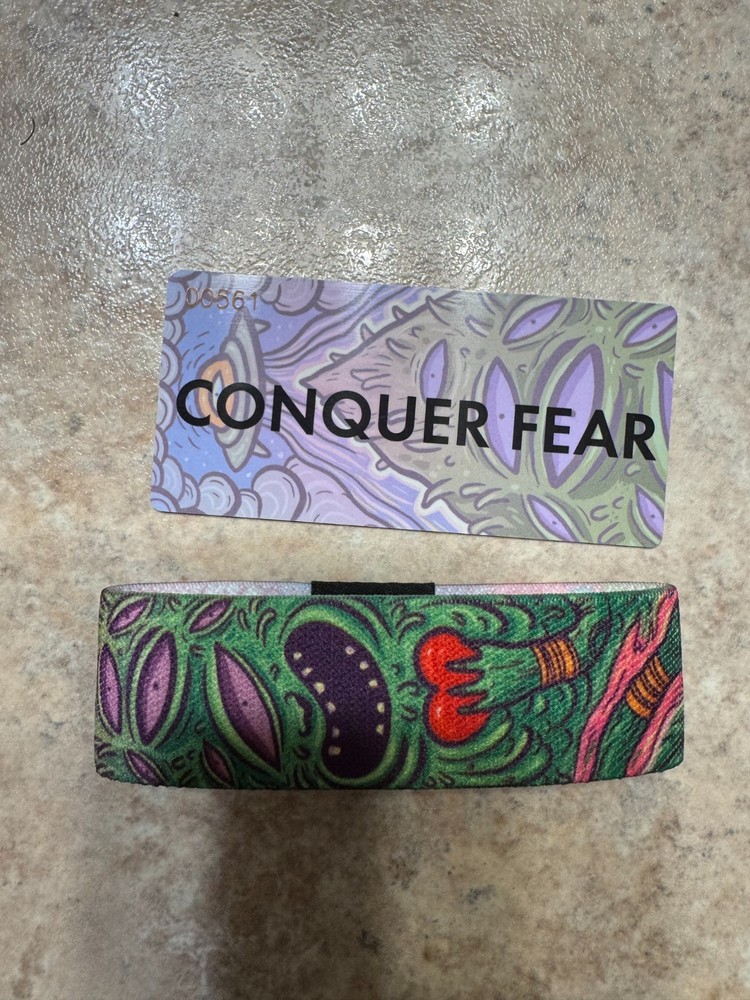 ZOX **CONQUER FEAR** #561 Silver Strap Medium New!