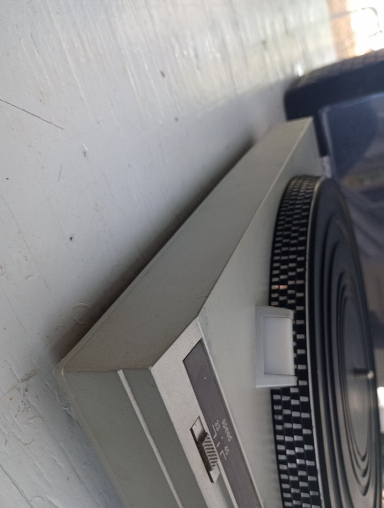 Technics SL-B2 Turntable - Silver Tested Working 17 X 14 X 5"