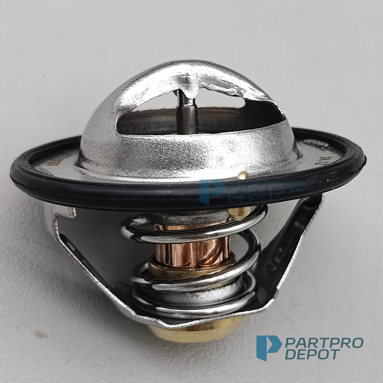 New Thermostat Fits For Cummins Engine P/N 5627589