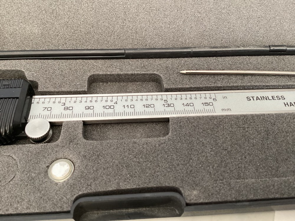 NEW IN ORIGINAL CASE AUTHENTIC PERFORMANCE TOOL 0-6" DIGITAL CALIPER NO RES
