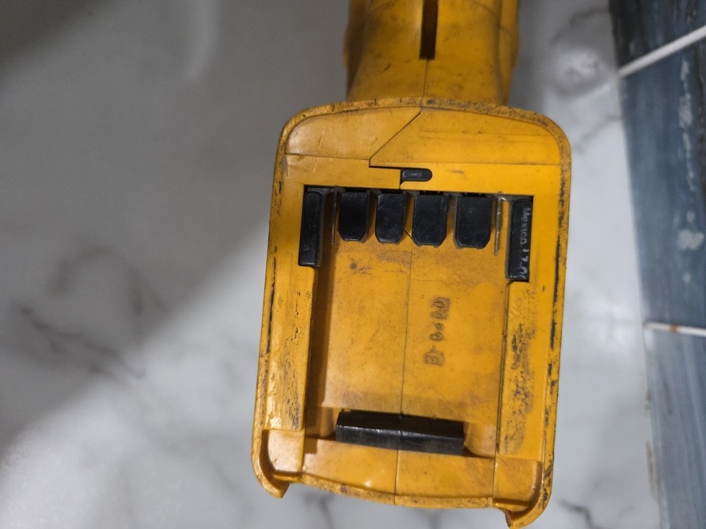 Dewalt DW008 24V Variable Speed Reciprocating Saw - TOOL ONLY - TESTED