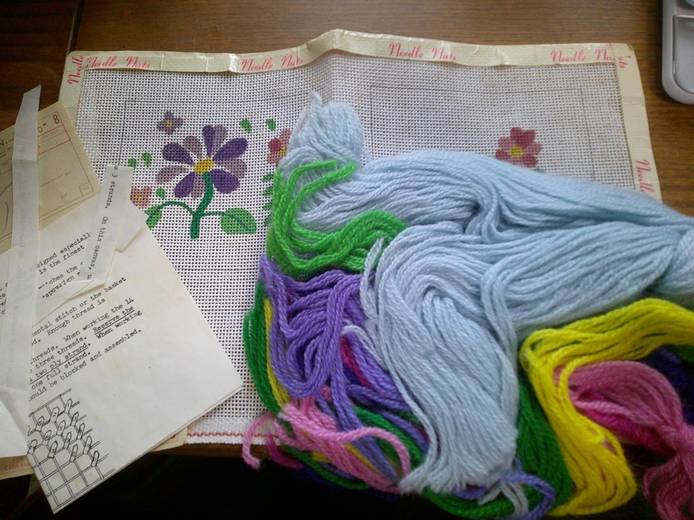 Vintage Needle Nuts COIN PURSE NEEDLEPOINT KIT