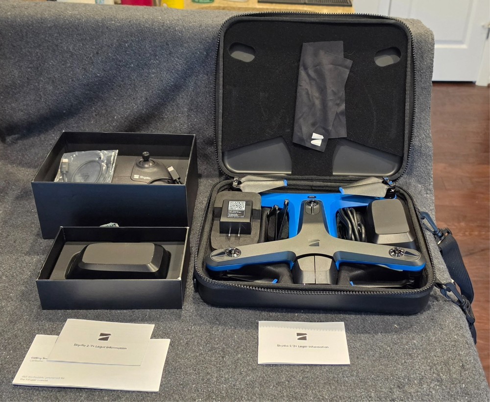 Skydio 2 Drone, 2 Batteries, Controller, Original Packaging, Accessories