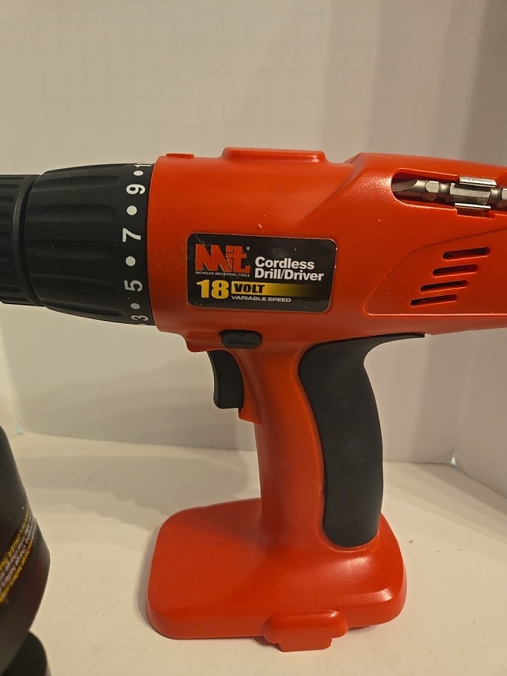 Michigan Industrial Tools (MIT) 18V Variable Speed Cordless Drill/Driver. VIDEO