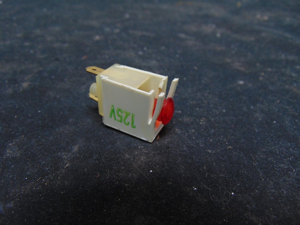 GE Electric Range JBP80B0H2BB Indicator Light