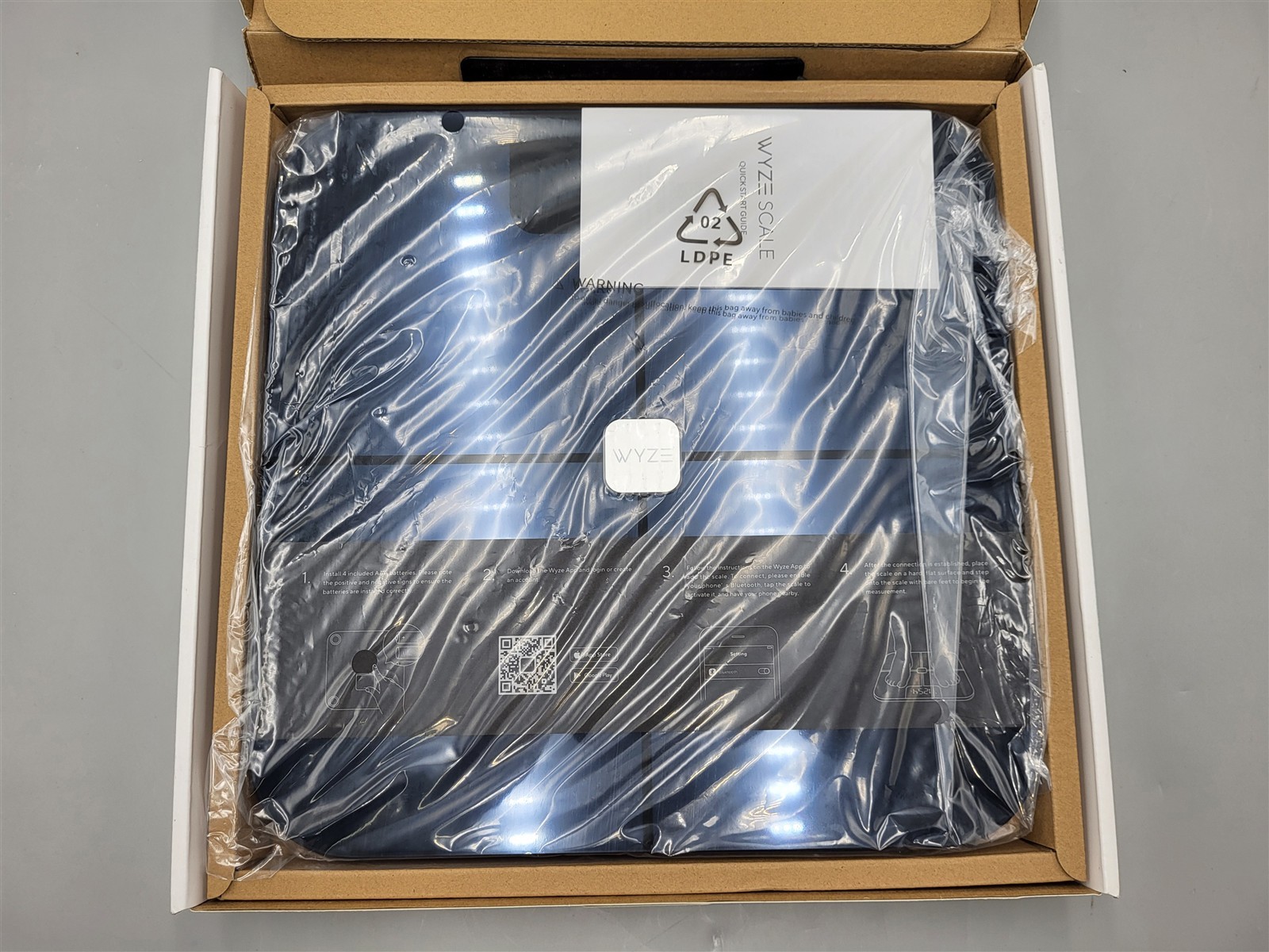 Wyze Smart Scale, Scale for Body Weight, Bluetooth, 400 lb, Black