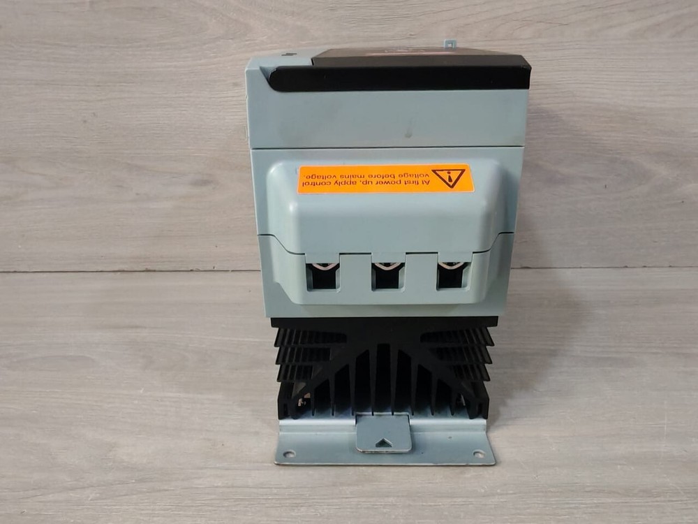 DANFOSS MCD 202-015-T4-CV3 COMPACT SOFT STARTER 175G5210