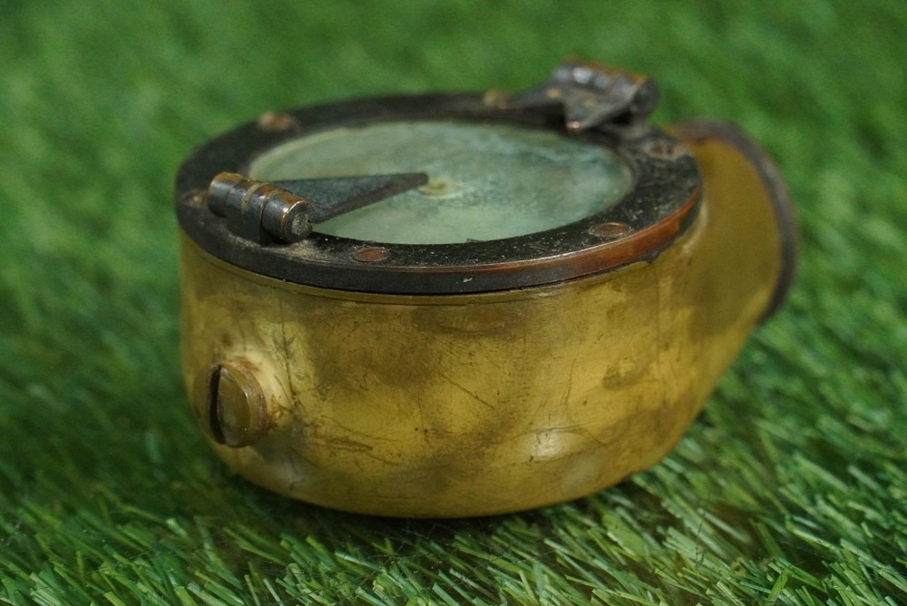 CREAGH OSBORNE MARCHING COMPASS MARK VII W/ POUCH ~ VINTAGE!