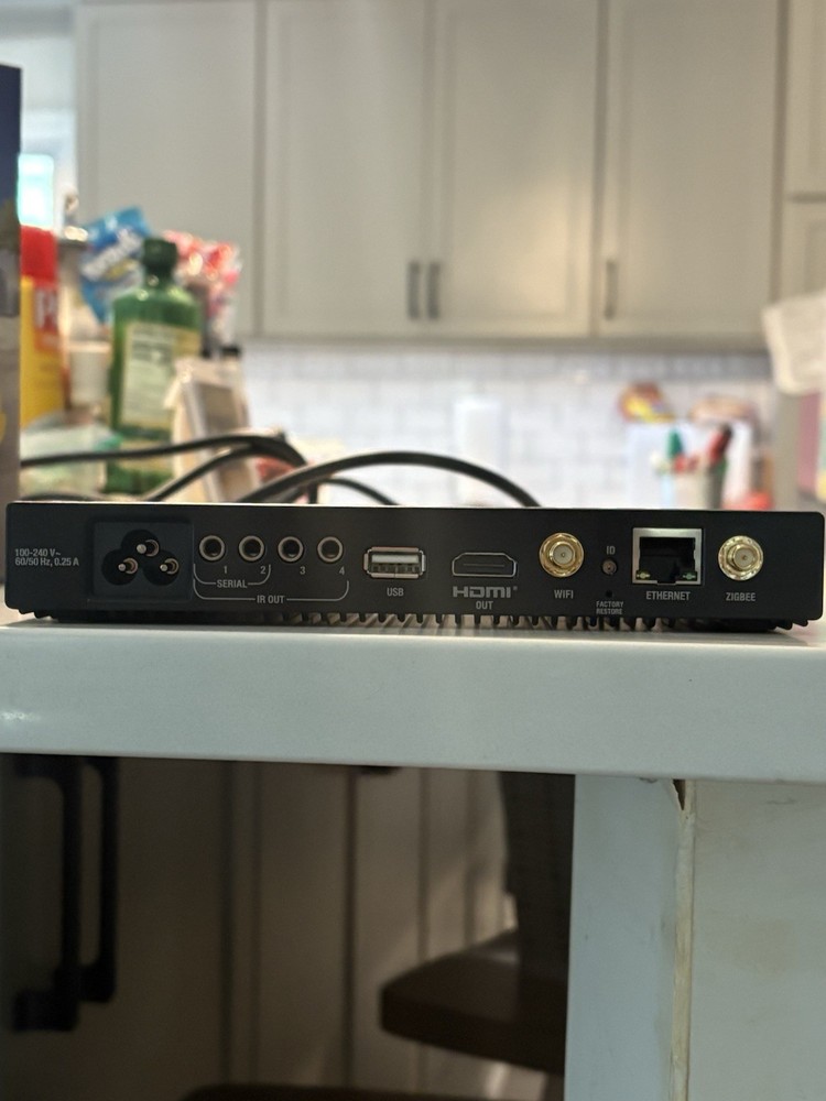 Control4 EA-1 C4-EA1-V2 Home Automation Processor Hub & Controller 1 Zone V2 NIB