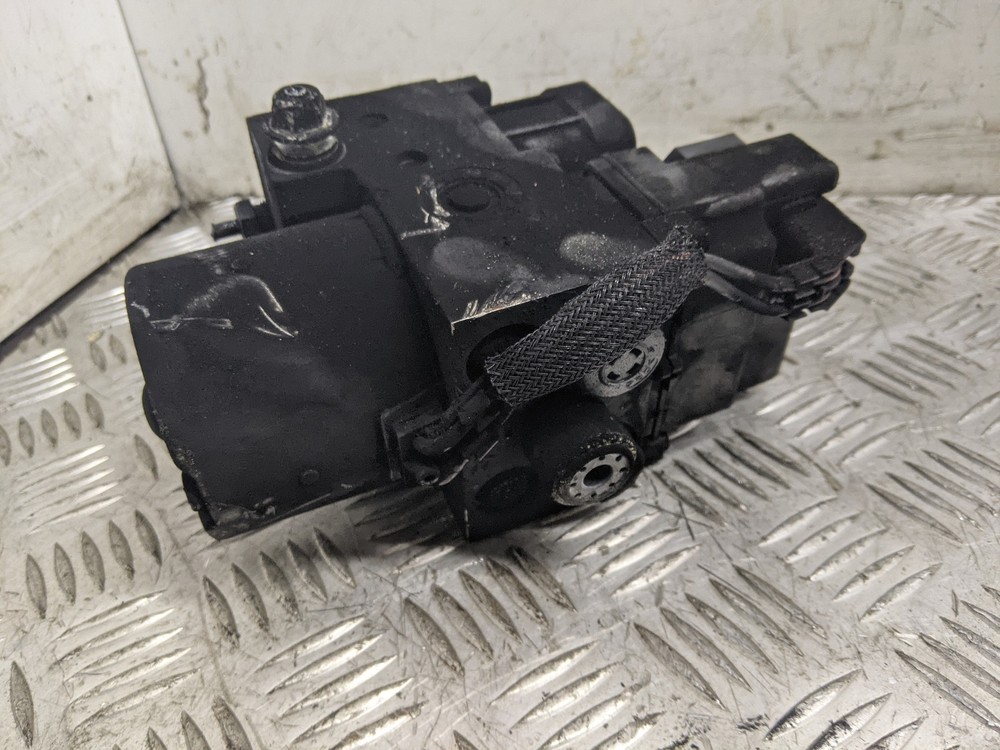 FORD TRANSIT 300 SWB TD 2004 1998cc ABS PUMP/Modulator/Control UNIT