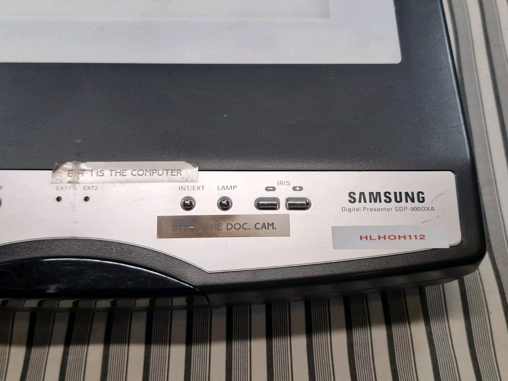 SAMSUNG Digital Presenter SDP-900DXAN