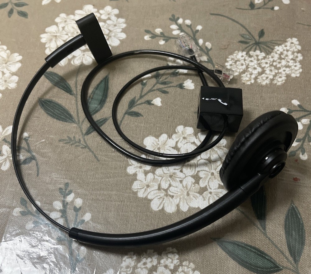 New Plantronics Convertible Wireless Headset w/ Base CS540