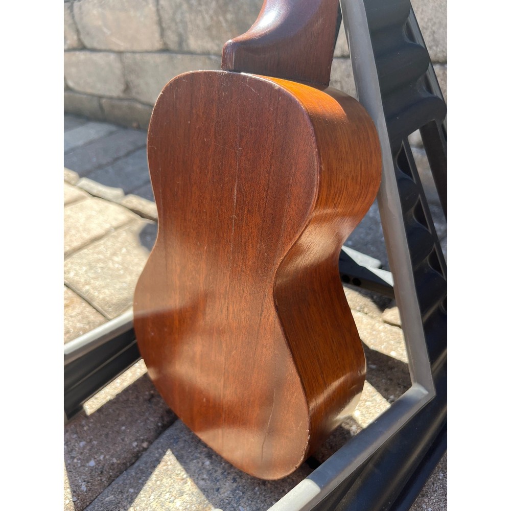Vintage 1950’s Harmony Roy Smeck Ukulele