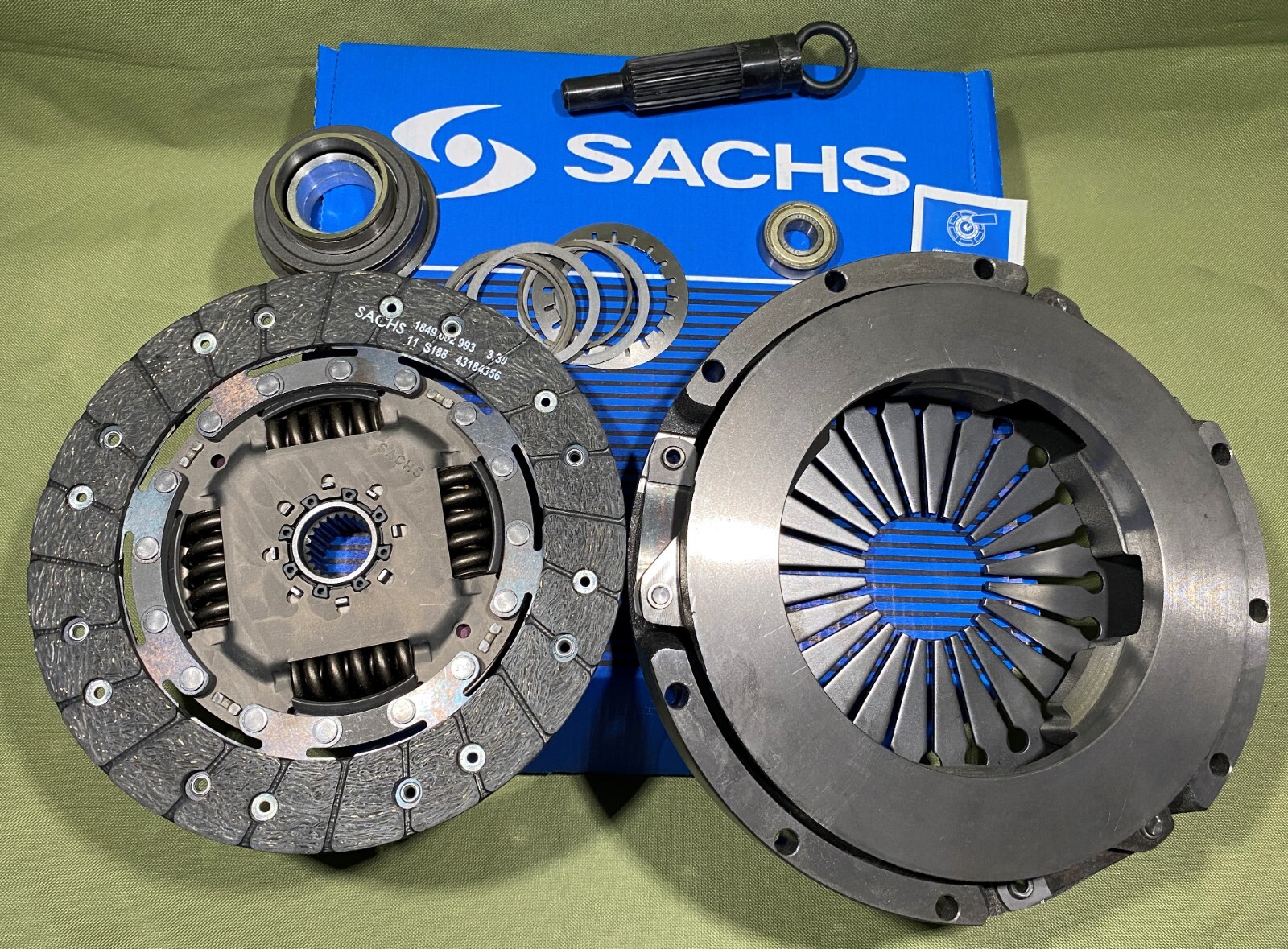 SACHS PORSCHE 944 / 924S NEW OEM TYPE CLUTCH KIT, 1981-91