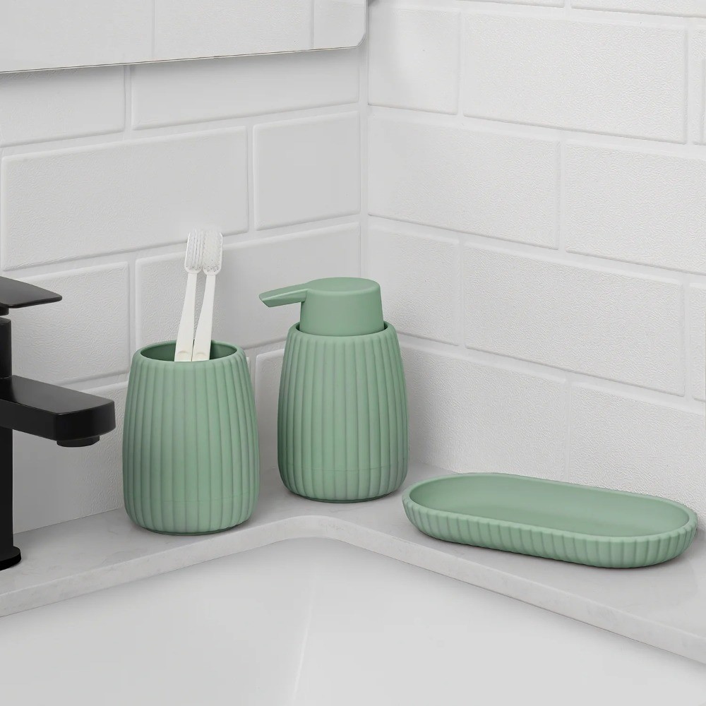 Rubberized Plastic Ribbed Soap Dispenser Pump Green