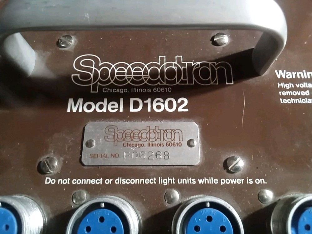 Speedotron D1602 w/ Power Cord