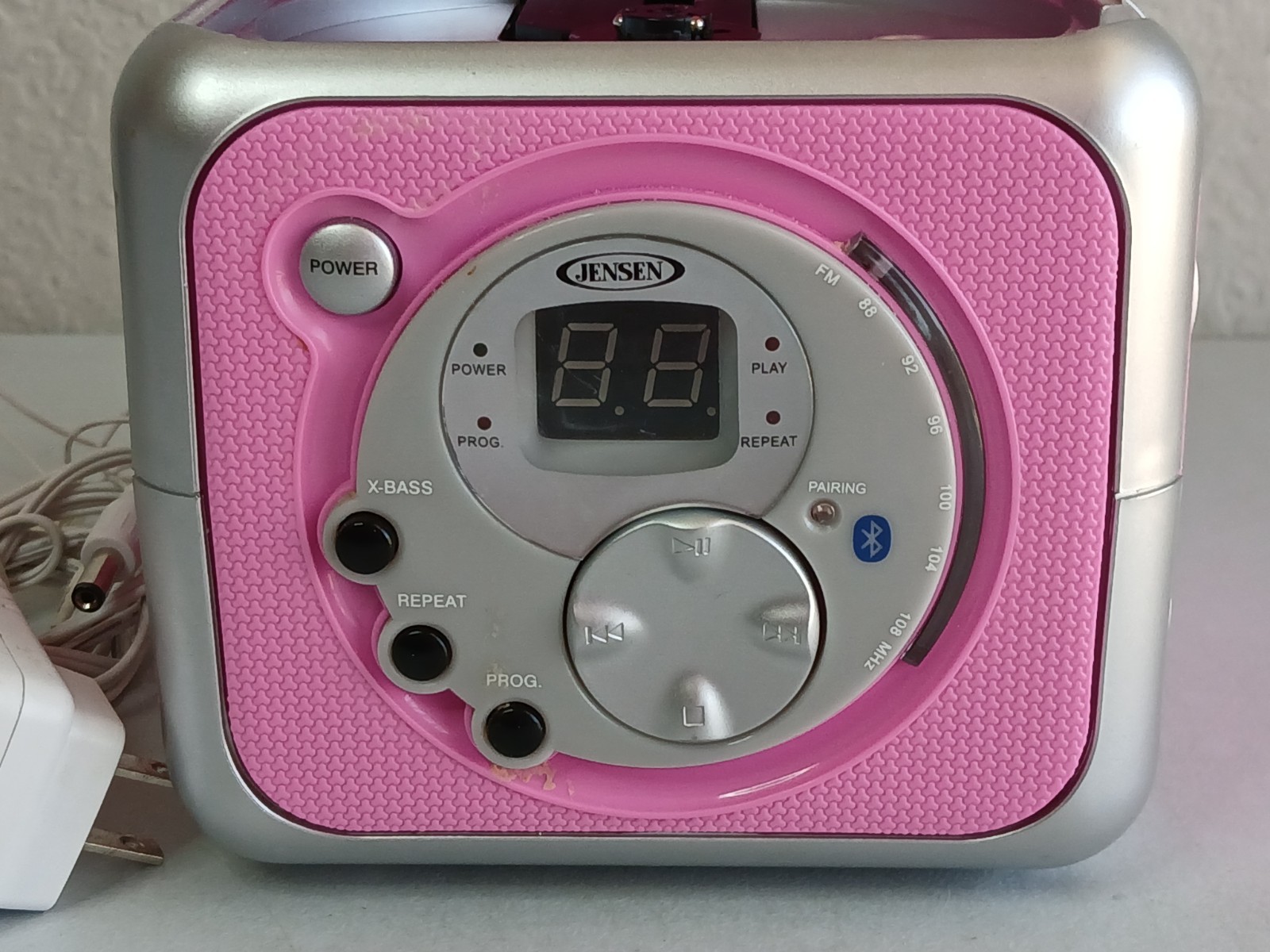 Pink JENSEN Portable FM Stero CD Player with Bluetooth CD-555 Preowned Works