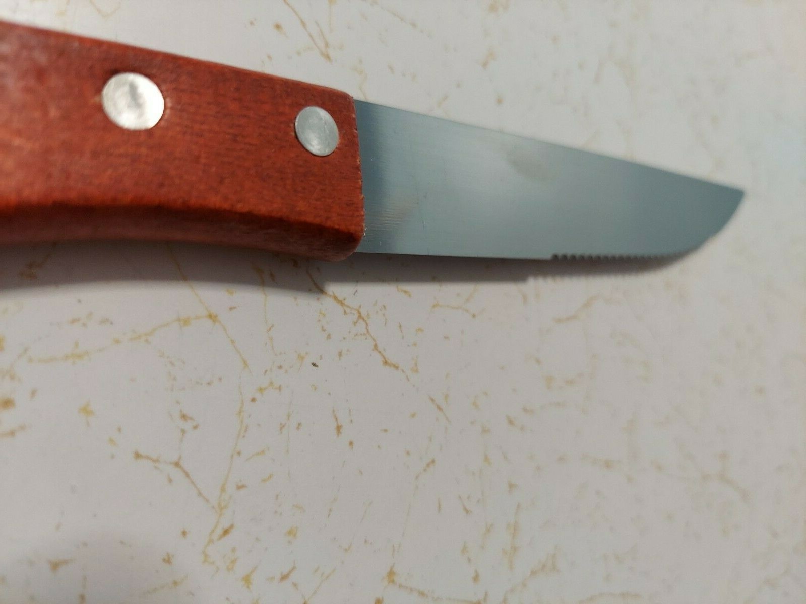 LOT OF 100 COMMERCIAL STYLE STEAK KNIVES WOOD HANDLES RESTAURANT OR STEAKHOUSE