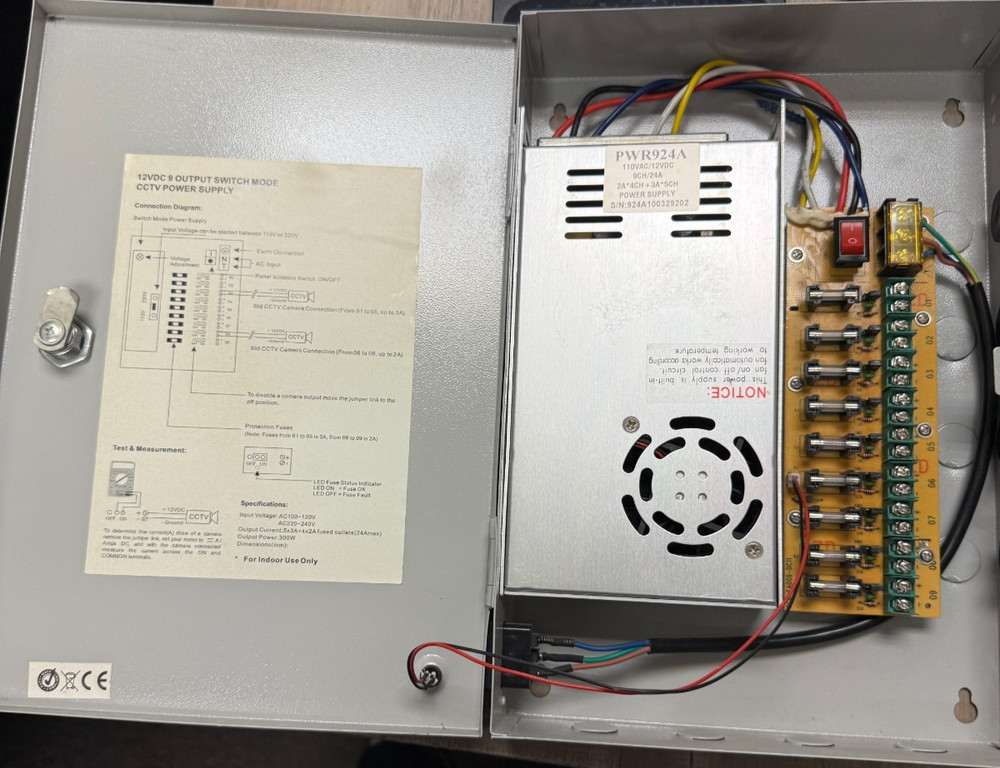 12V DC 9 Output switch mode CCTV Power Supply UNTESTED READ