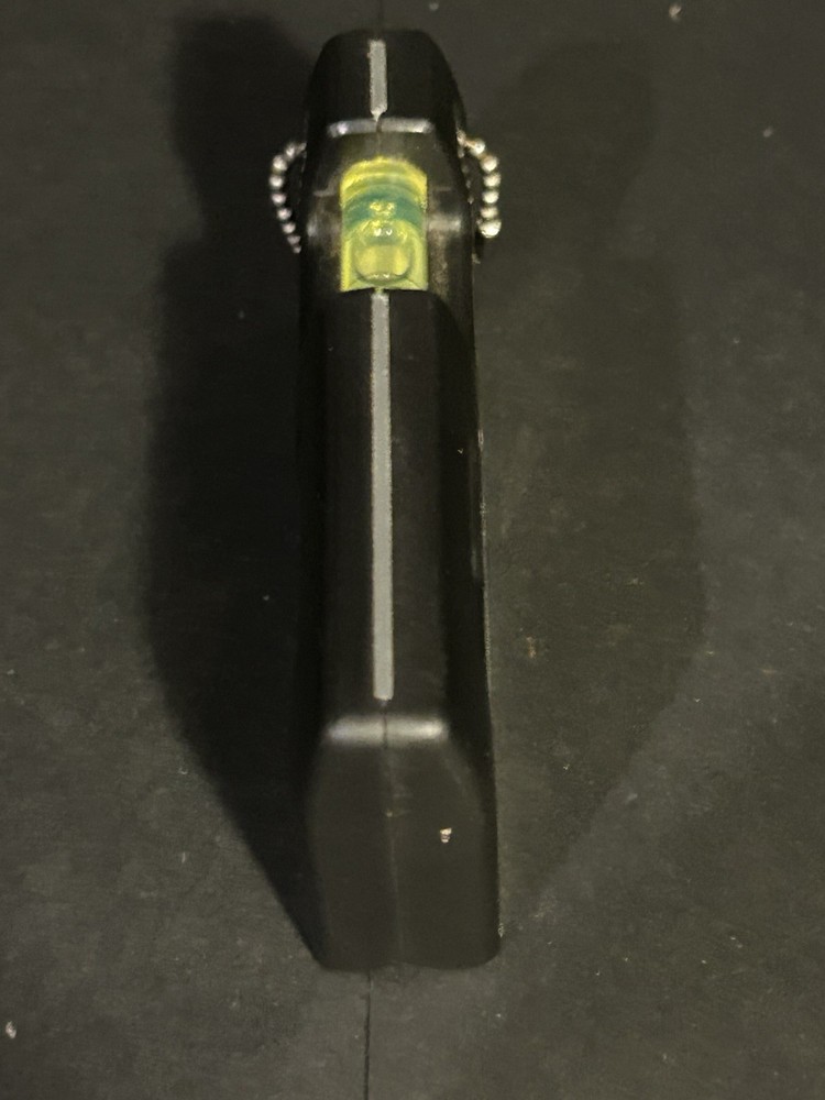 Dickies 4” Magnetic Key Chain Level With 2 Bubbles