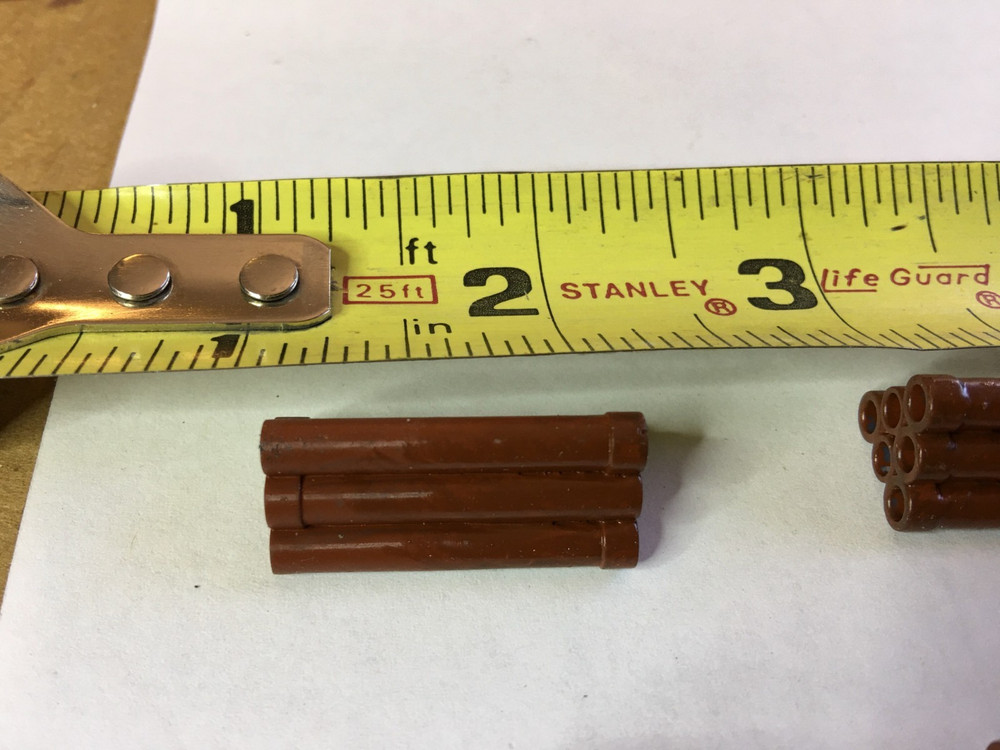 Train Car Loads: Rusted 6 Pipe Stack 4 Stacks Lot Car Not Included HO Scale