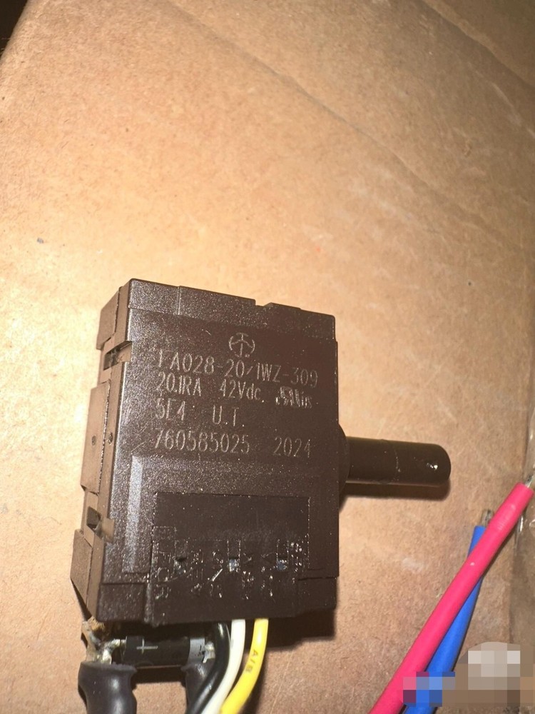 1pc  FA028-20/1WZ-309 20A 42VDC Trigger Switch