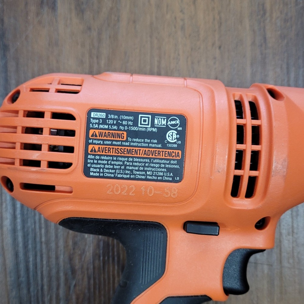 Black + Decker 5.2 Amp 3/8 Corded Drill Driver DR260C Used