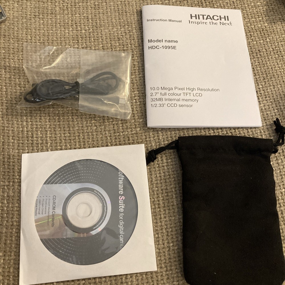 Hitachi HDC-1095 10 Mega Pixel Digital Camera Boxed Photo