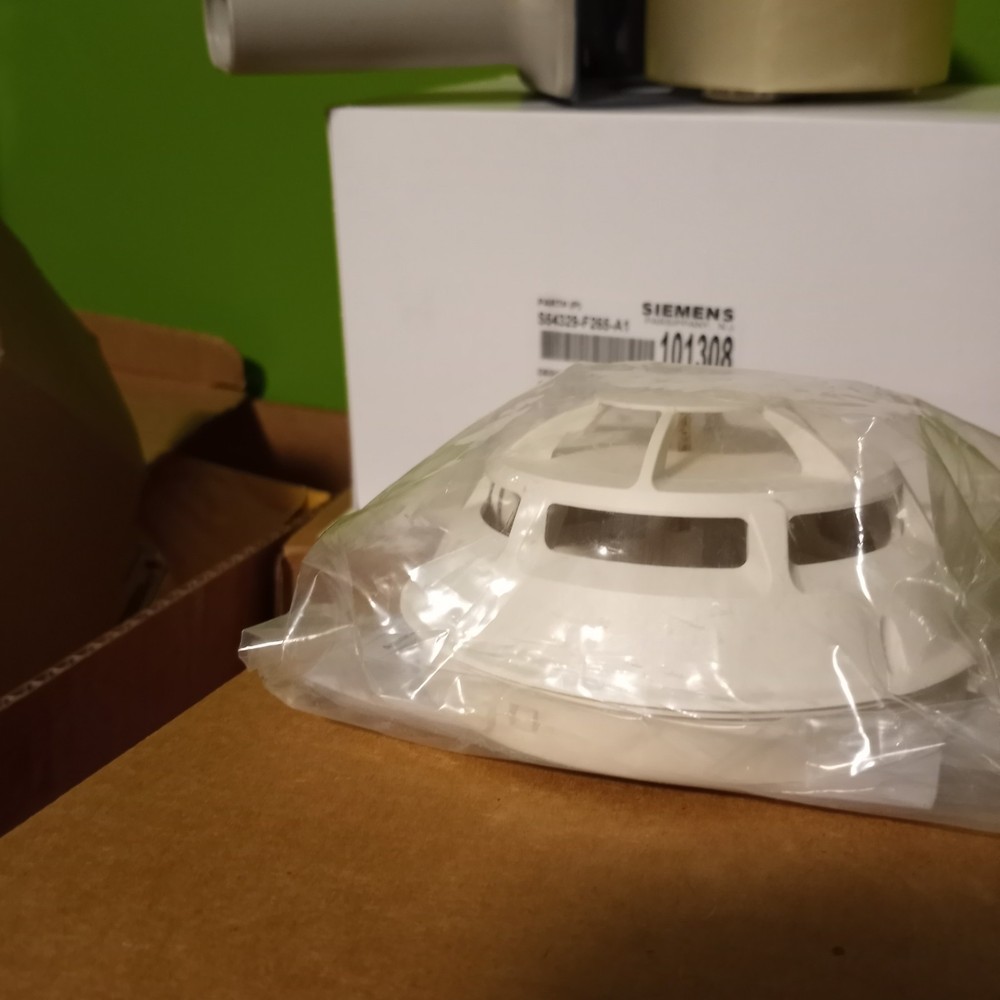 SIEMENS FDT421 | Heat Detector