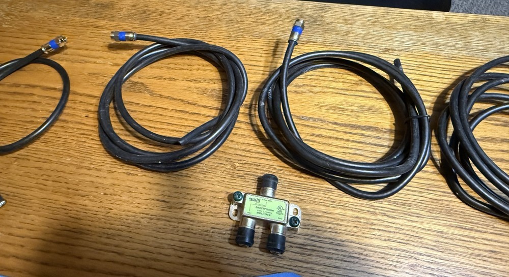 DirecTV 2-Way SWM Splitter (Model: MSPLIT2R0-01)