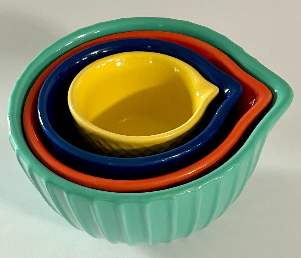 Creative Co-op Unique Textures Nesting Measuring Cups (4)