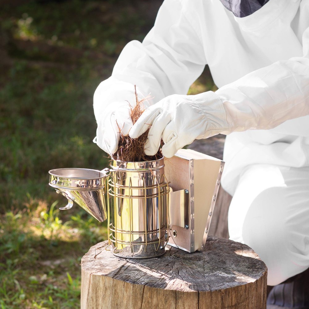 Professional White Medium Beekeeping Suit, Jacket, Pull Over, Smock with Veil...