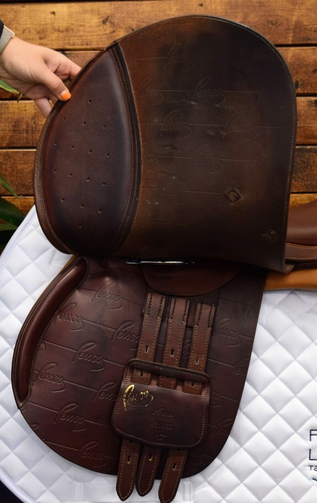 17" Pessoa Amo *Straight Flaps*