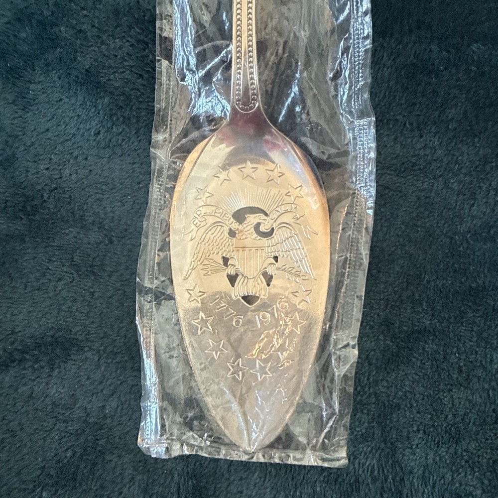 Bicentennial Pie Server 1776-1976 Silver Plated Rogers Oneida Ltd Eagle Motif