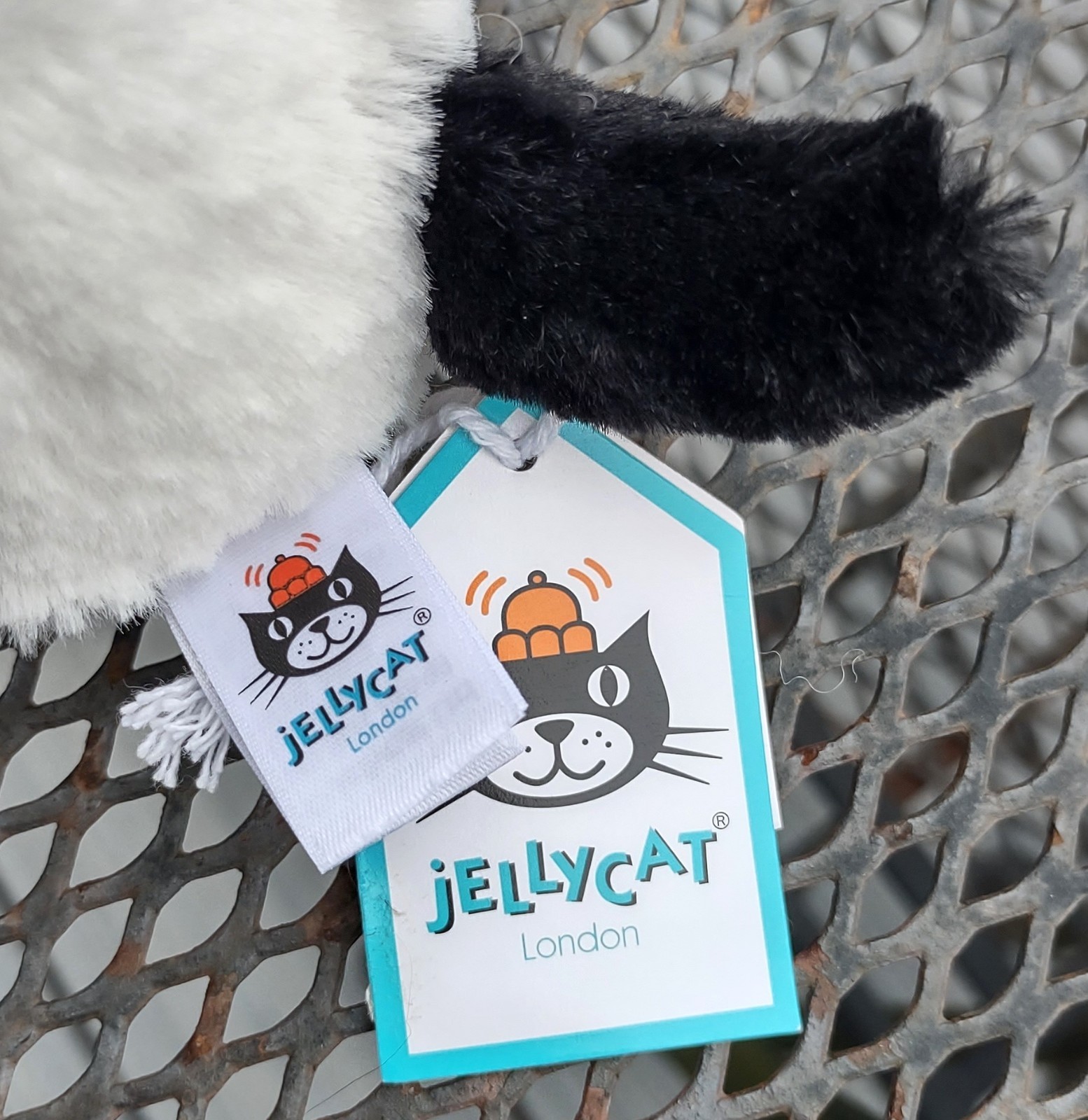 NEW/NWT Jellycat Bashful Cream & Black Puppy Dog Soother 6" Security Blanket