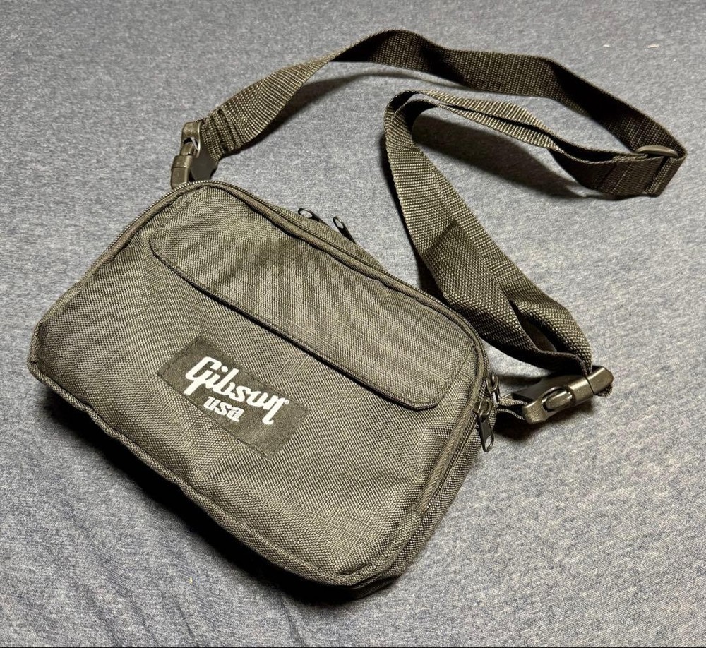 Gibson black Shoulder Bags Pouches Adjustable Strap Pockets Accessories E162