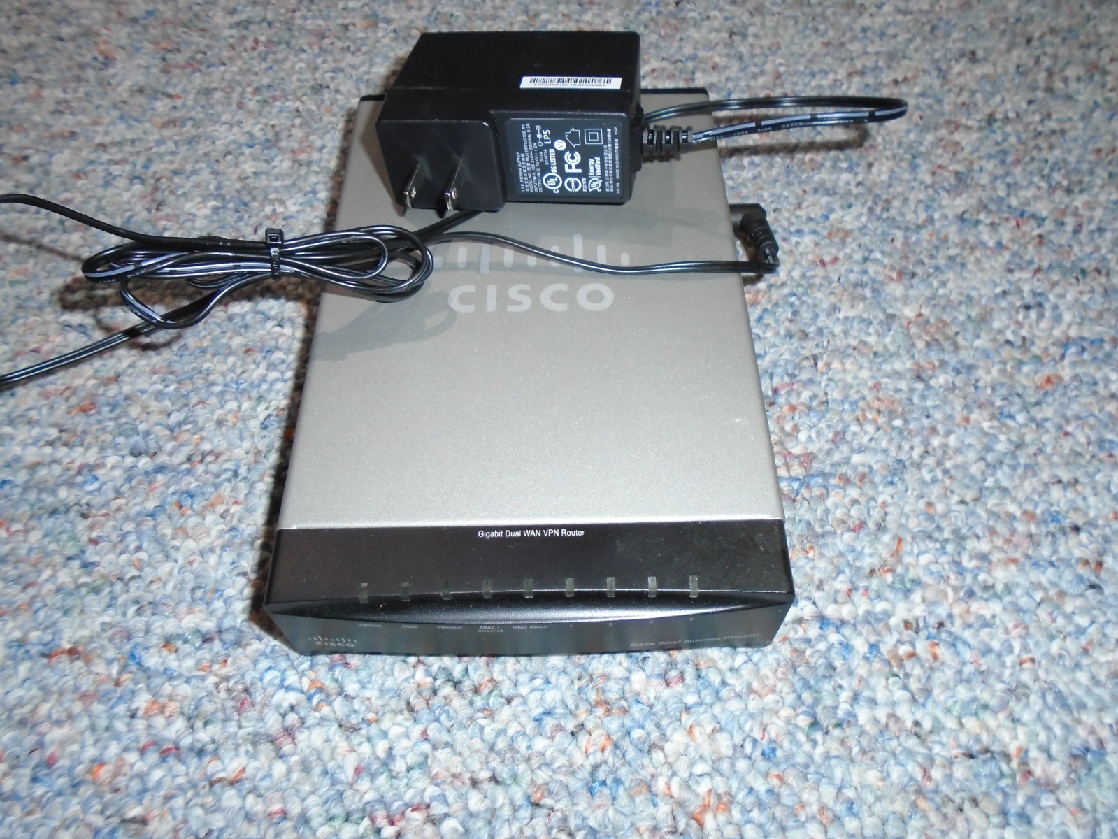 CISCO RVO42G 10/100 4 PORT VPN ROUTER WITH POWER SUPPY