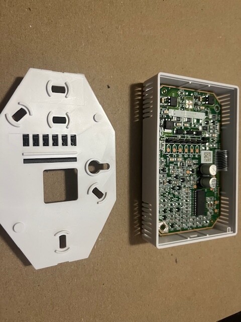 T1-NAC01-A RNC Non-Programmable Thermostat