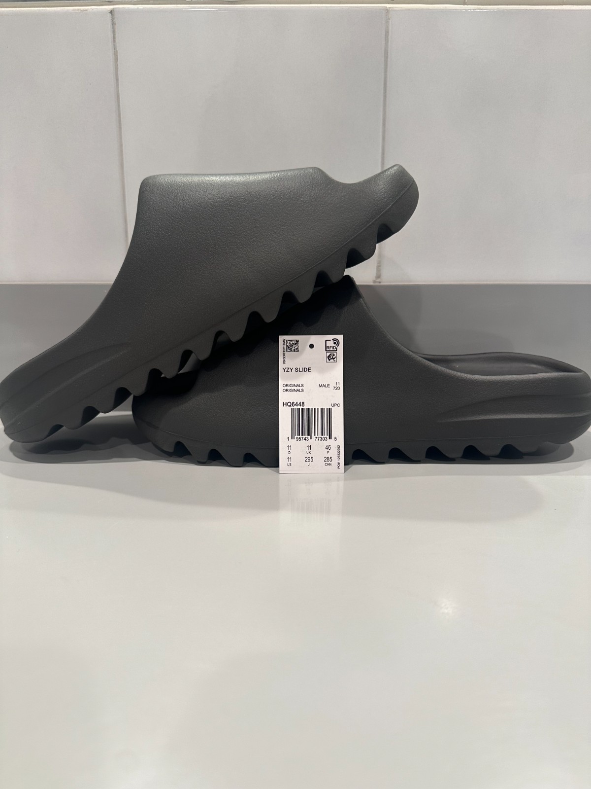 Adidas Yeezy Slide Onyx Sizes 7-12 (100% AUTHENTIC| FAST FREE SHIPPING) HQ6448