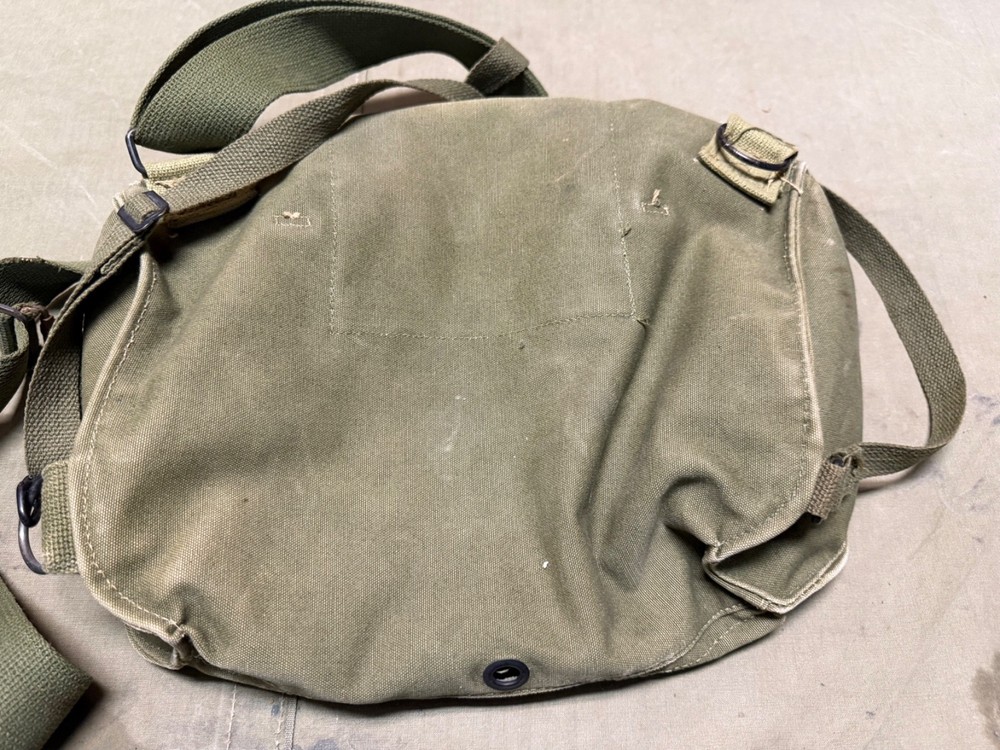 ORIGINAL WWII US ARMY INFANTRY M1A1 M6 GAS MASK CARRY BAG-OD#7