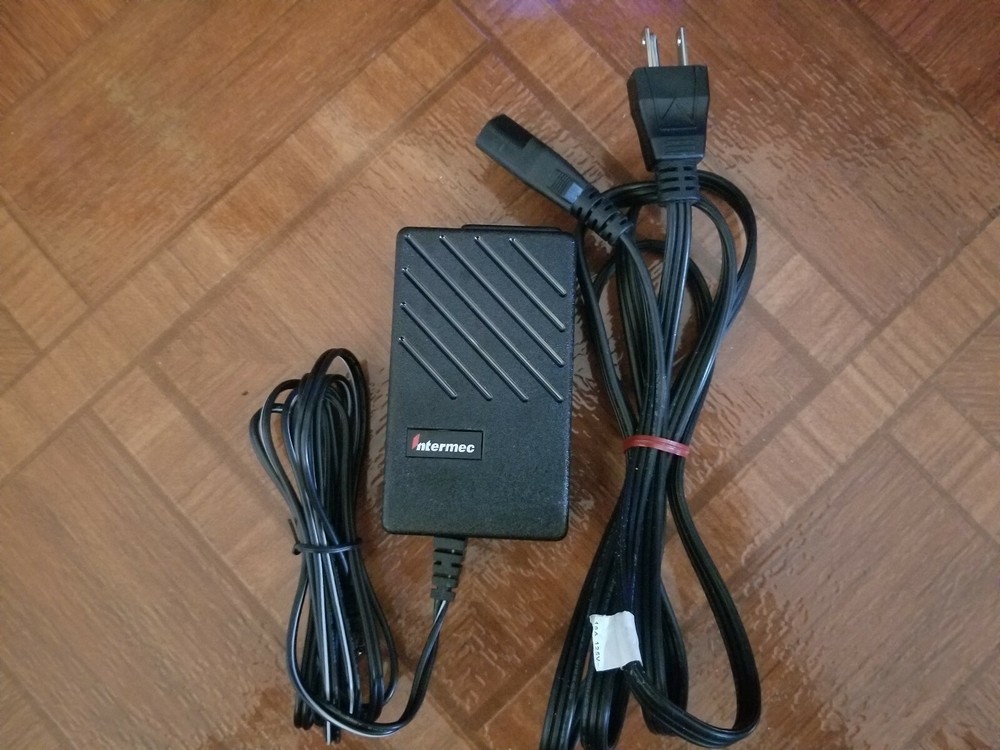 INTERMEC DOCK STATION 700C BARCODE SCANNER MODEL 700C SINGLE P/N 225-683-006