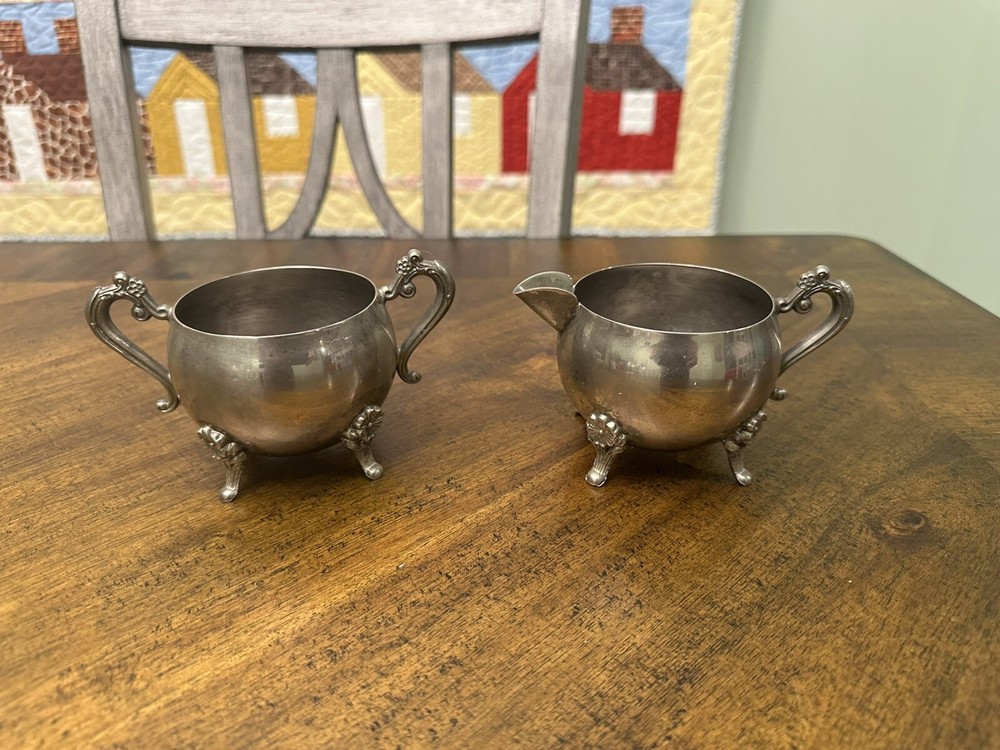 Vintage silverplate Cream & Sugar Bowls 3” Tall Footed
