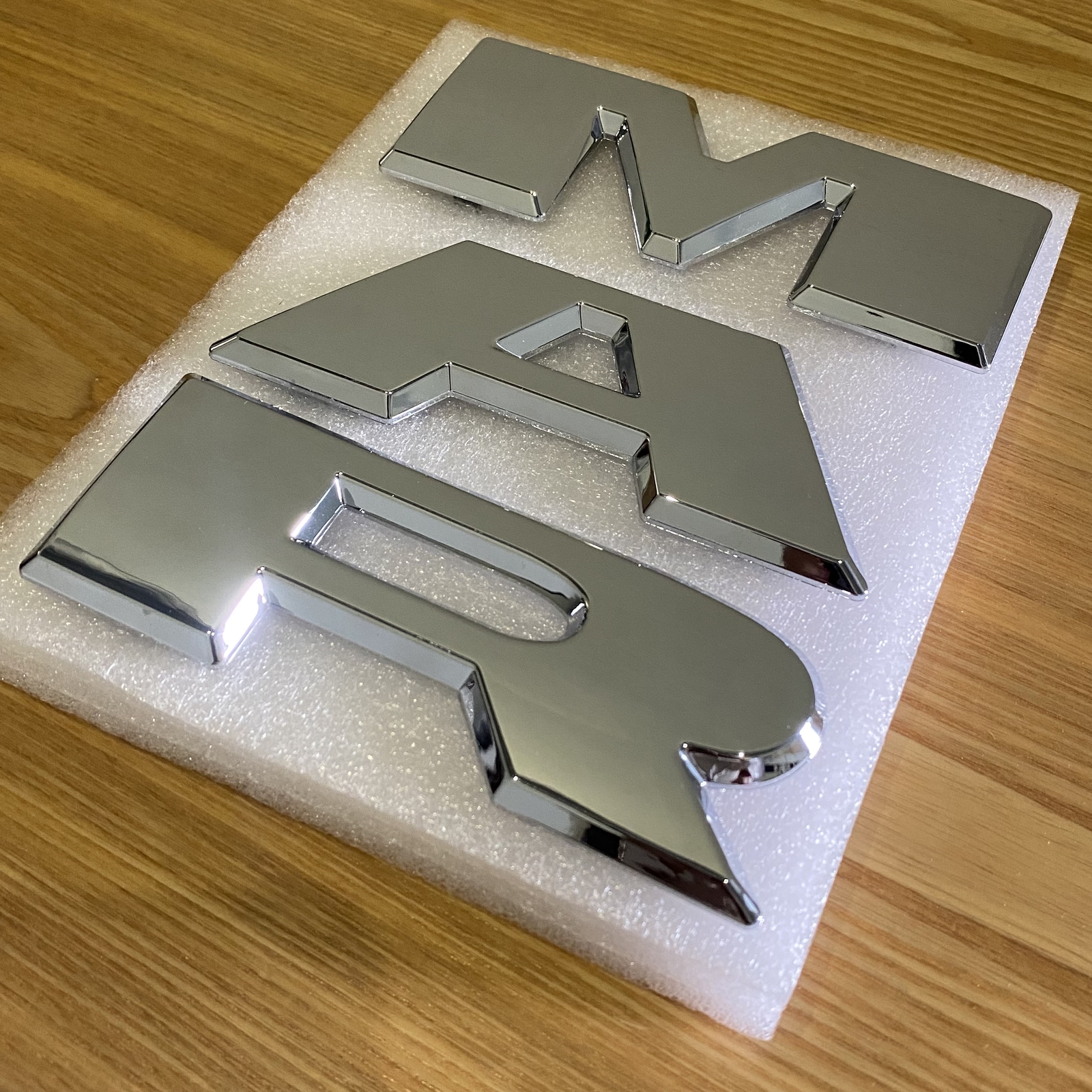 Front Grilles Emblem Letter For 2019-2023 RAM 1500 Grill Badge Chrome 68311411AA