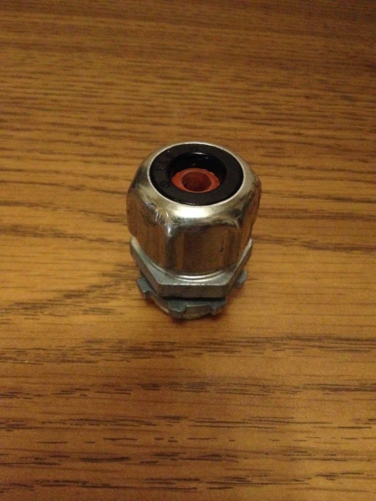 T&B 1/2" FLEXIBLE RUBBER CONDUIT ADAPTOR
