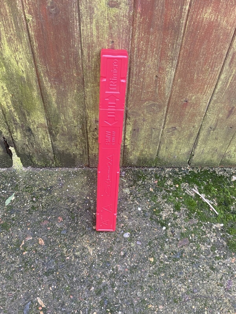 Genuine BMW 6770487 Warning Triangle